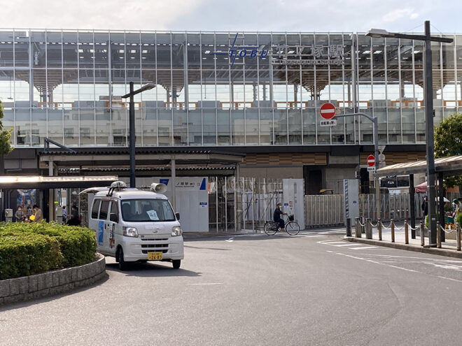 竹ノ塚駅付近。上が駅ホーム